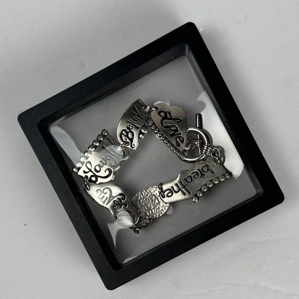 Marcie USA Pewter Charm Bracelet Faith Love Believe Laugh Breathe Toggle Y2K - Picture 5 of 9